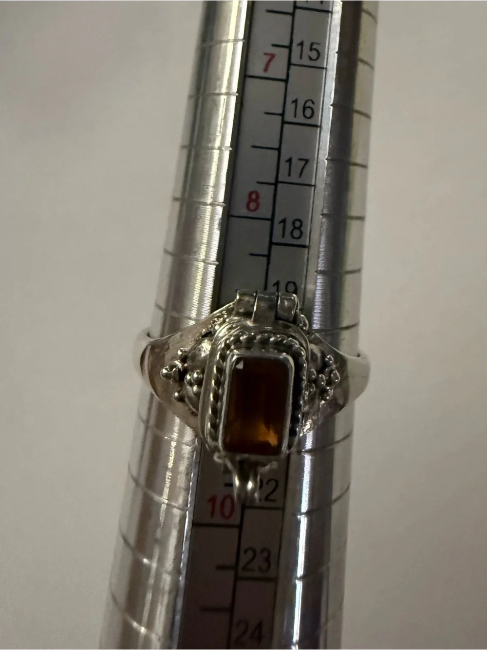 EUVC Vintage Sterling Silver “Poison Pill” Ring with Amber Rectangular Gem Sz 9